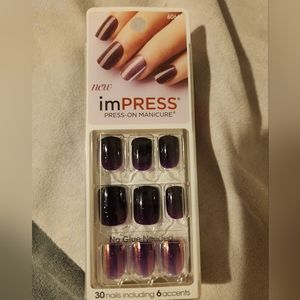 Impress manicure nails